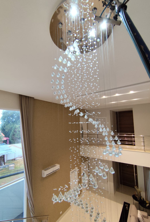 Lustre de Cristal em Pé-Direito Duplo