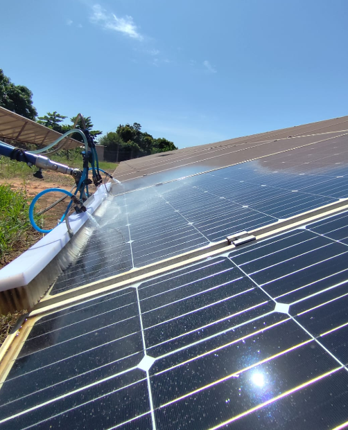 Limpeza de Placas em Usina Solar